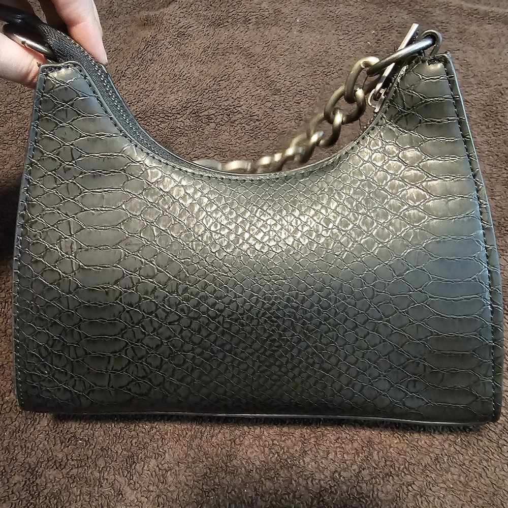 Black Craft Cult Textured Shoulder Bag with Chain Strap - Picture 4 of 5